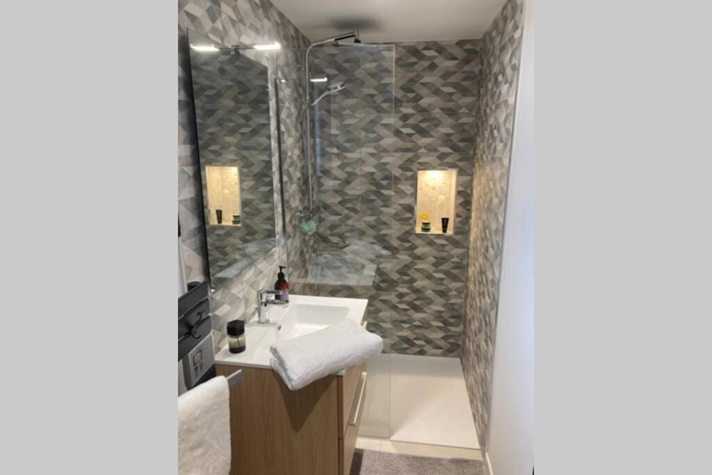 Le Clos Des Feugrais Saint-Aubin-les-Elbeuf Bagian luar foto