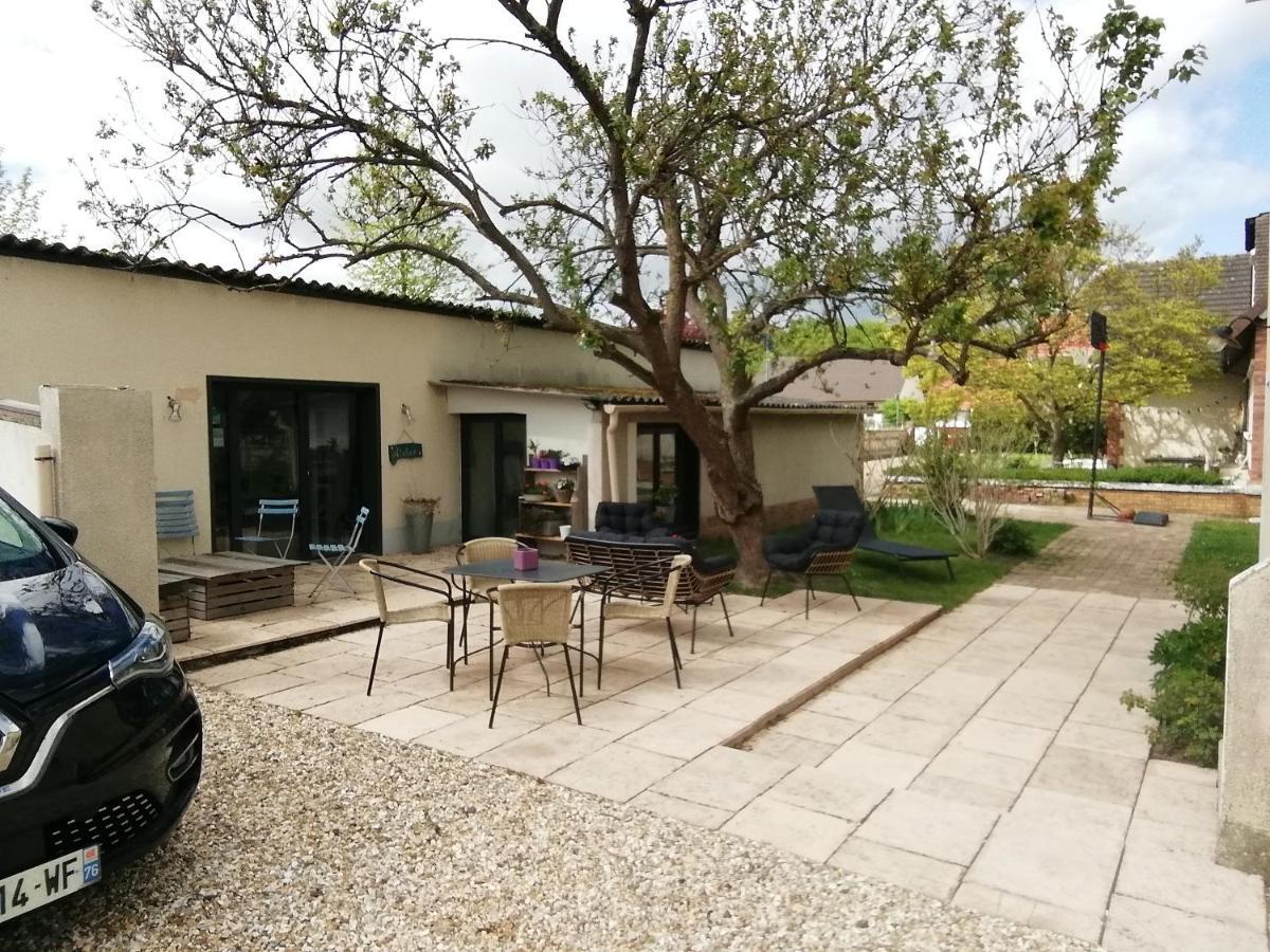 Le Clos Des Feugrais Saint-Aubin-les-Elbeuf Bagian luar foto